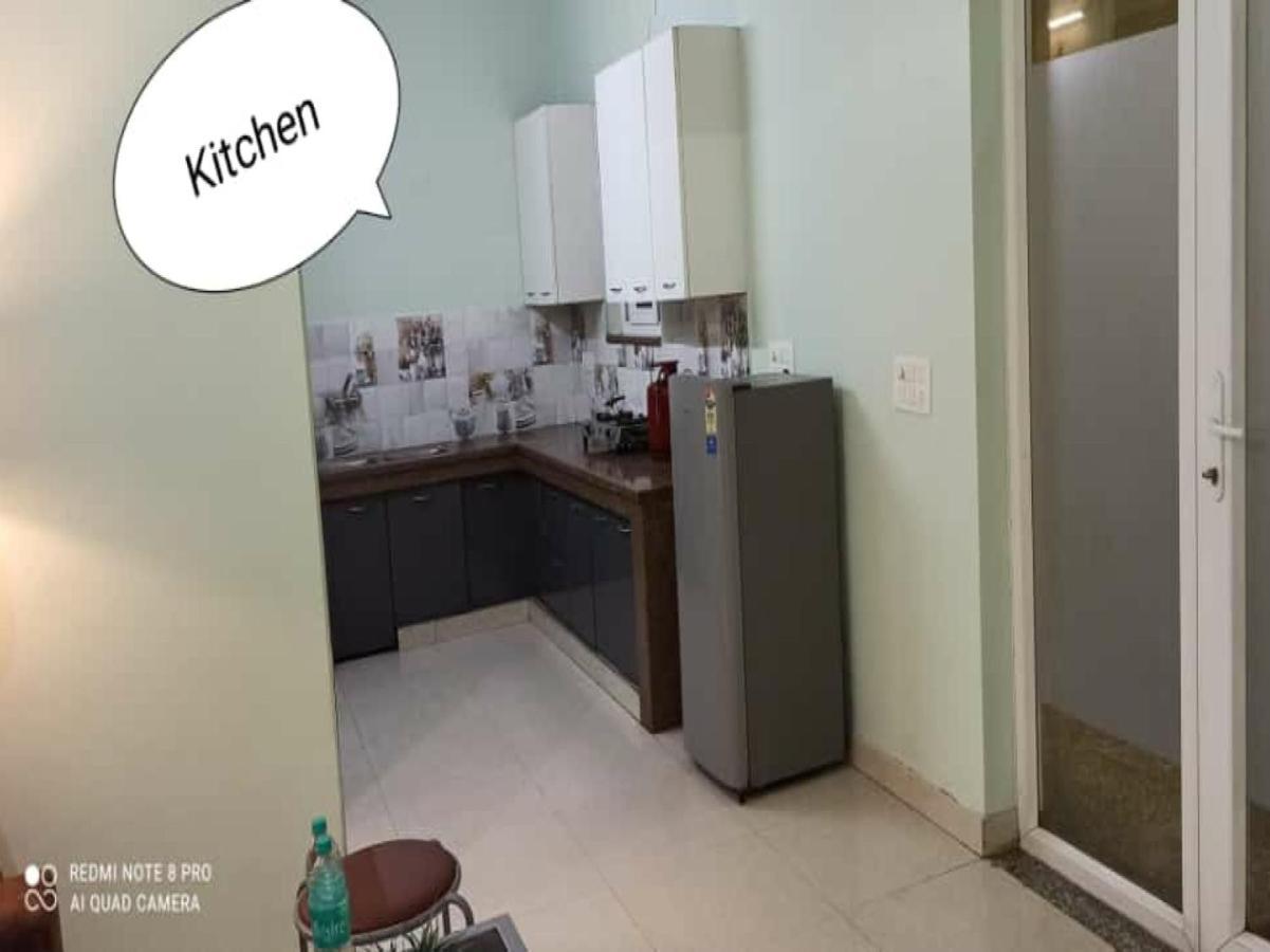 Oyo 74401 Aster Garden Suites Delhi  Buitenkant foto