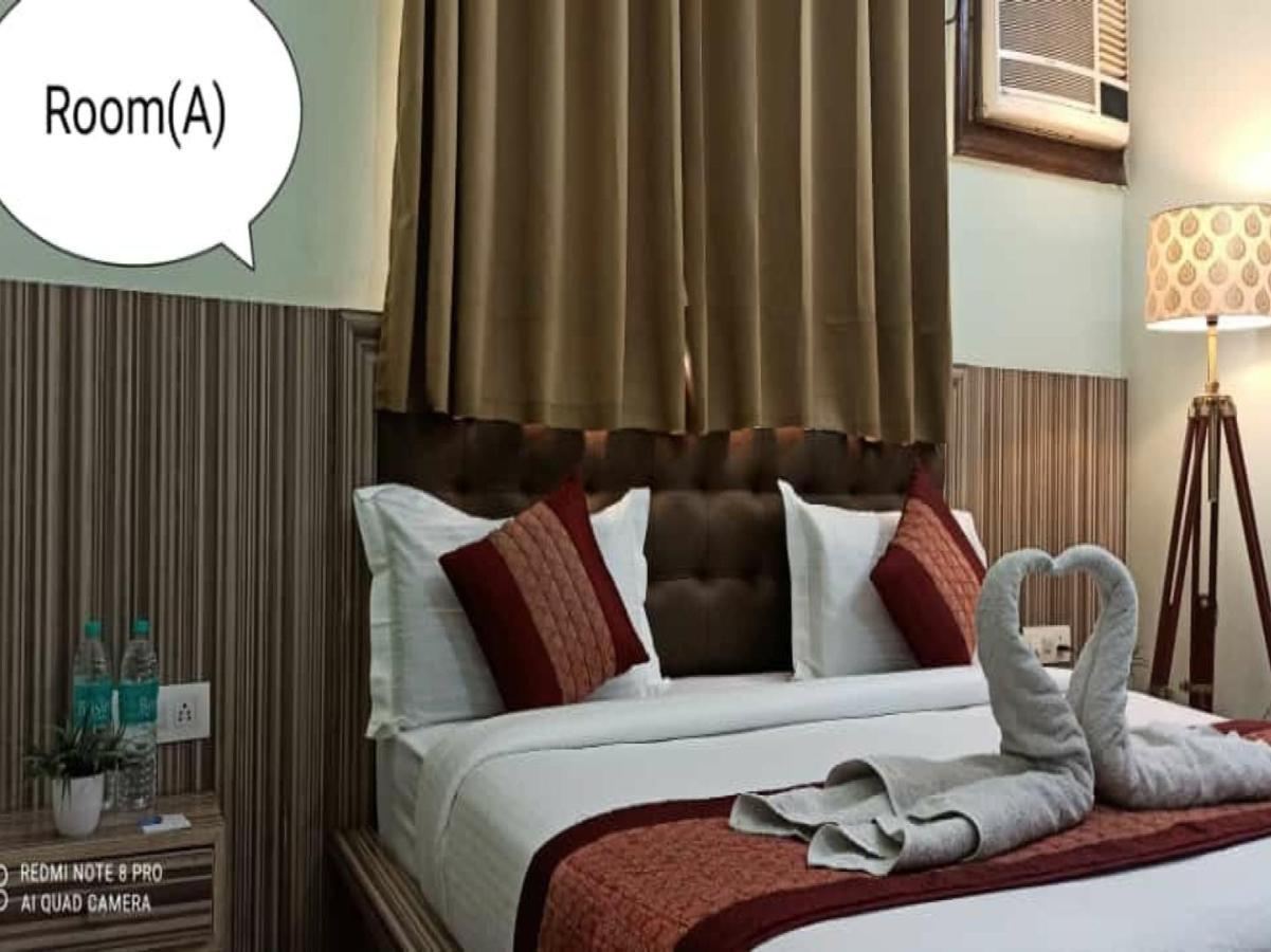 Oyo 74401 Aster Garden Suites Delhi  Buitenkant foto